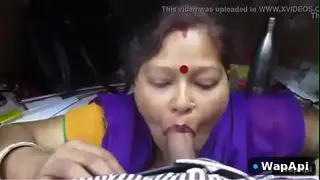 Hot Jakarta Bhojpuri Aunty
