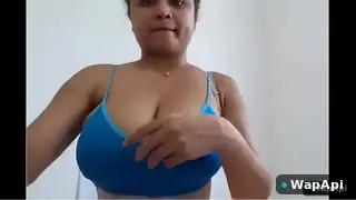 Mallu Aunty Komal Bhabhi Foreplay